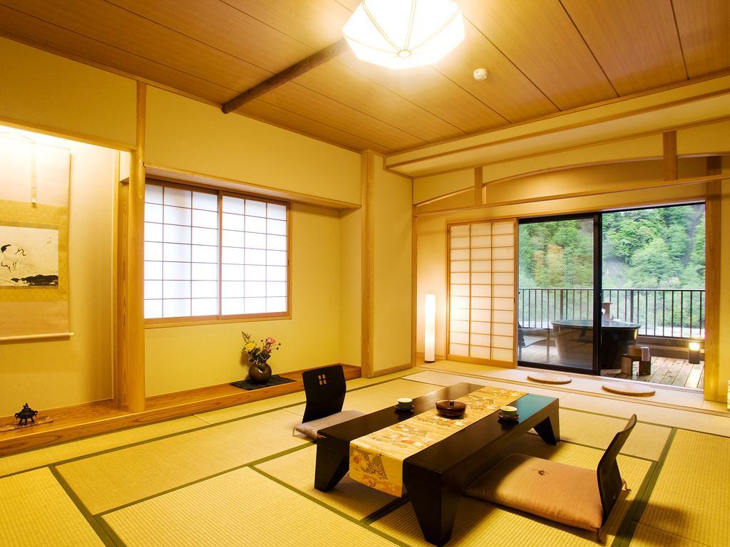 Yukimurasaki Takayama  Chambre photo