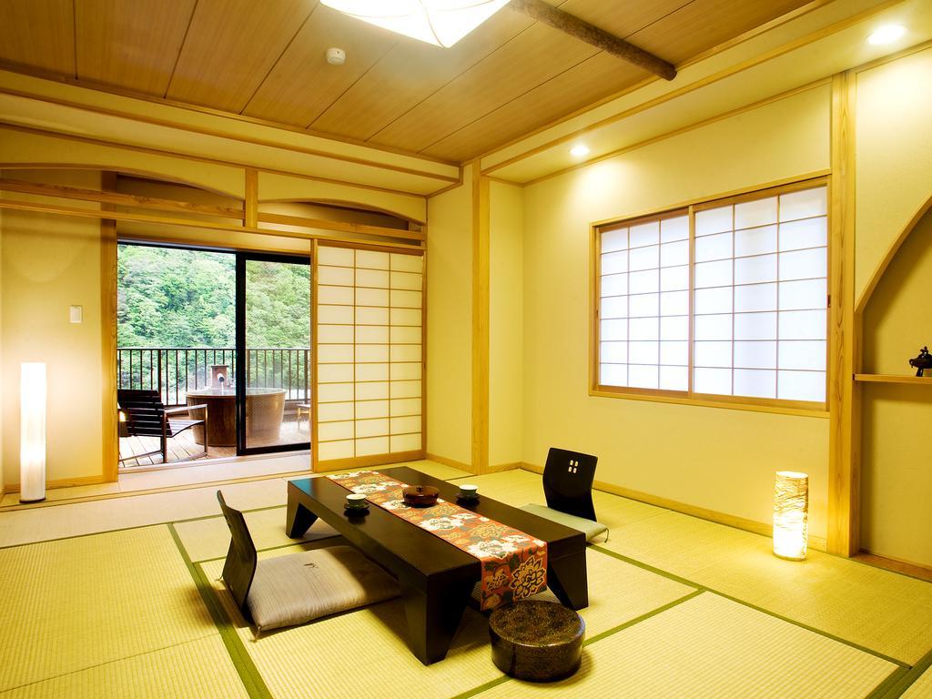 Yukimurasaki Takayama  Chambre photo
